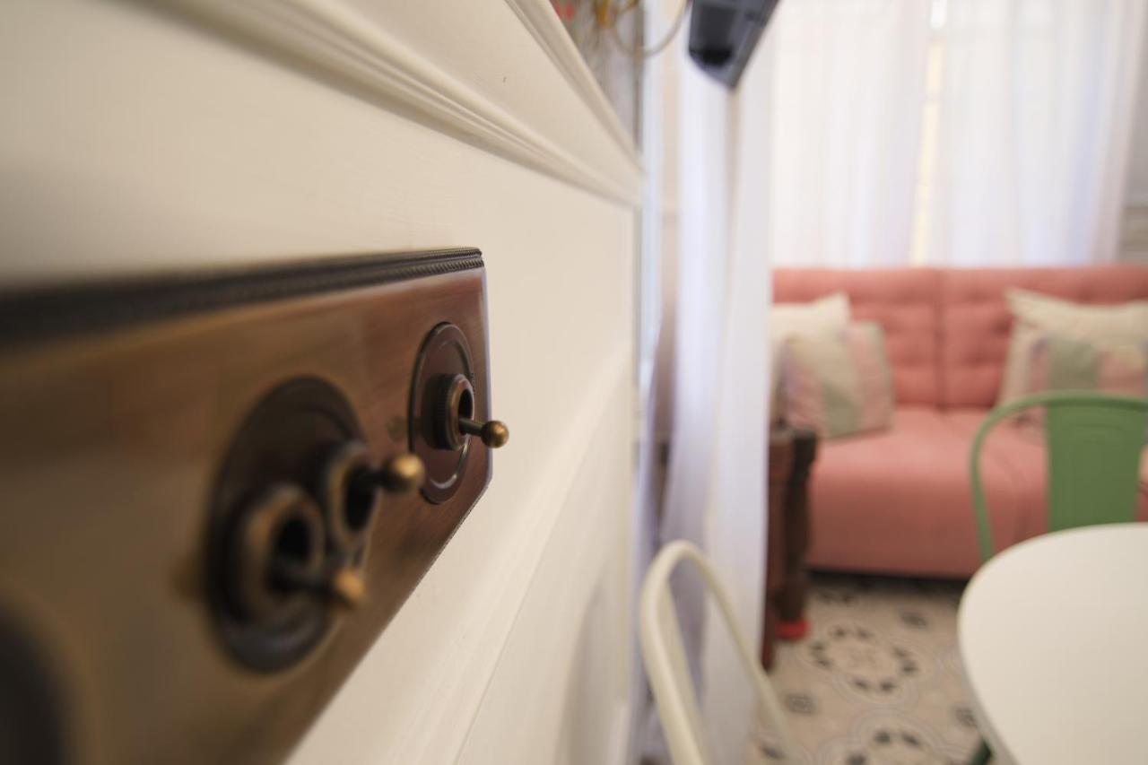 Mara'S Apartments Torremolinos La Mar - Beachfront Tiny House - Bajondillo מראה חיצוני תמונה
