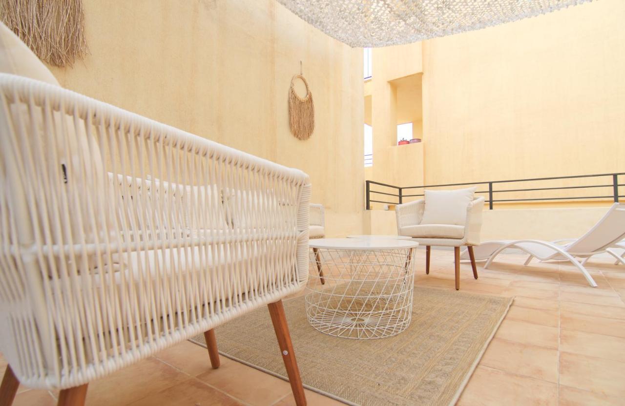 Mara'S Apartments Torremolinos La Mar - Beachfront Tiny House - Bajondillo מראה חיצוני תמונה