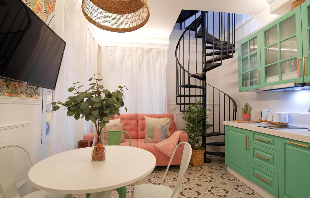 Mara'S Apartments Torremolinos La Mar - Beachfront Tiny House - Bajondillo מראה חיצוני תמונה